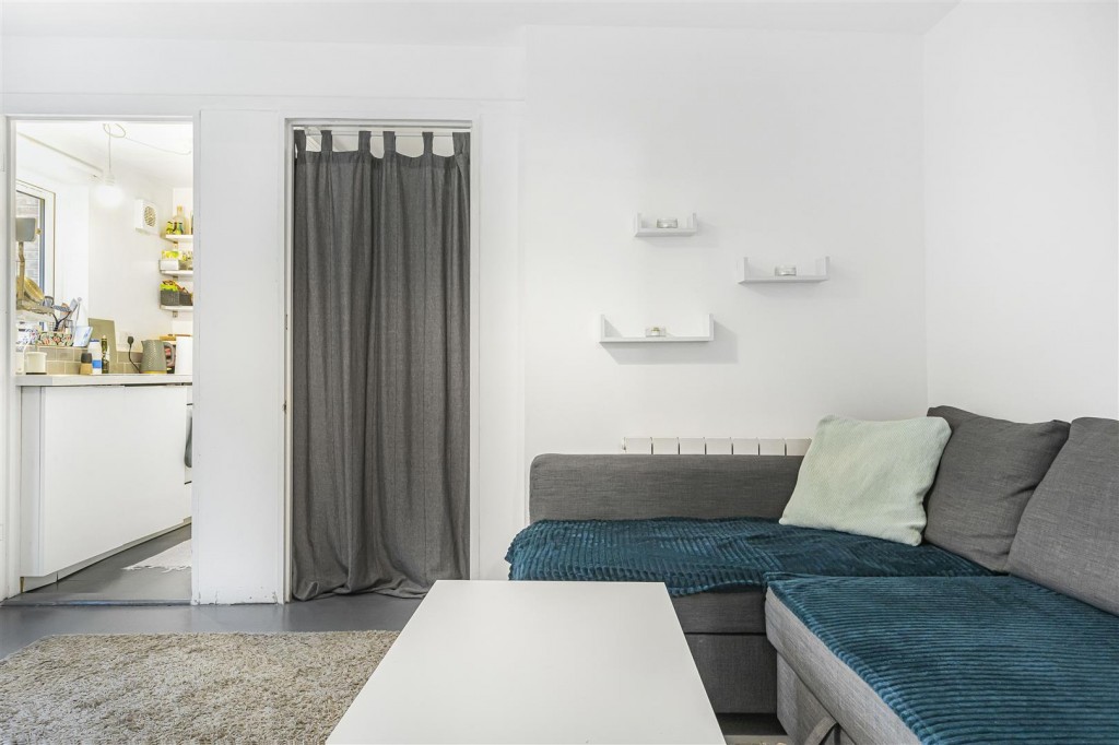 Greenacre Gardens, Walthamstow, London, E17