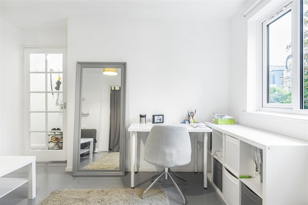 Greenacre Gardens, Walthamstow, London, E17