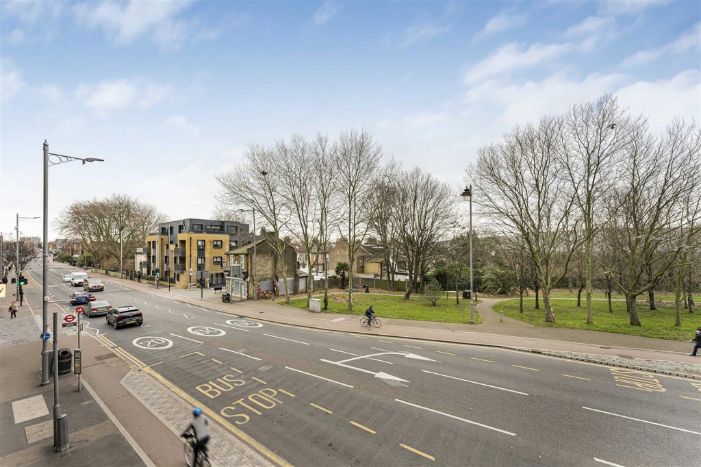 Beck Square, Leyton, London, E10