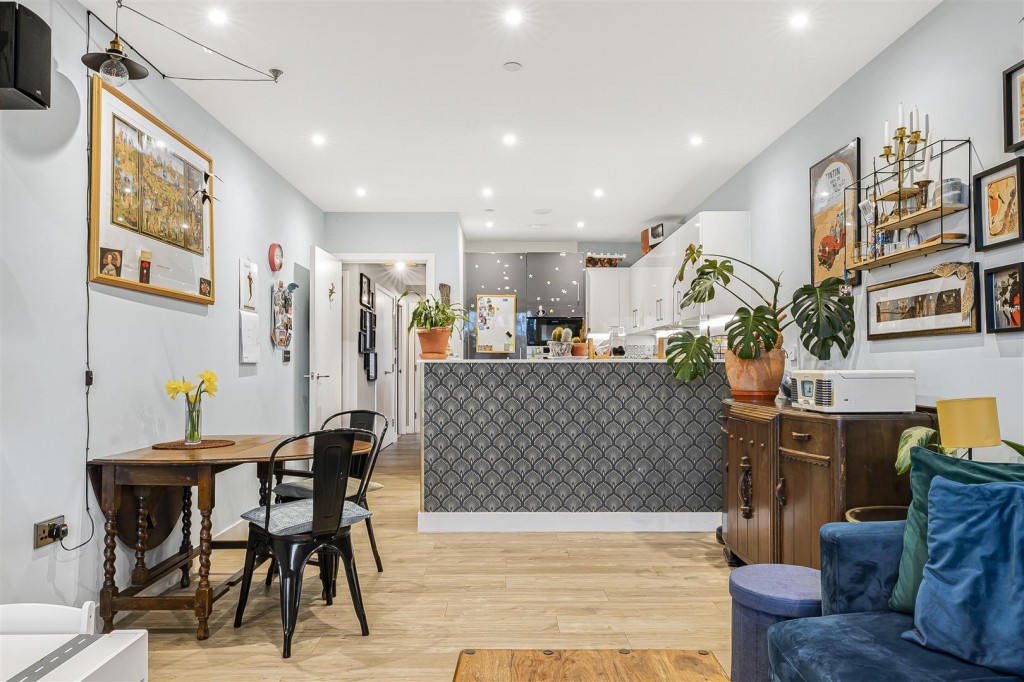 Beck Square, Leyton, London, E10