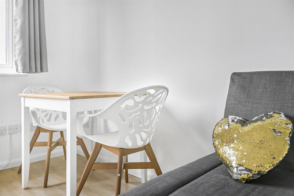Green Pond Close, Walthamstow, London, E17