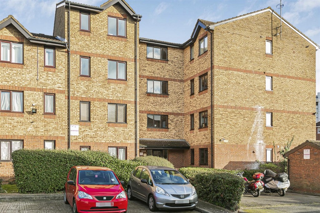 Green Pond Close, Walthamstow, London, E17