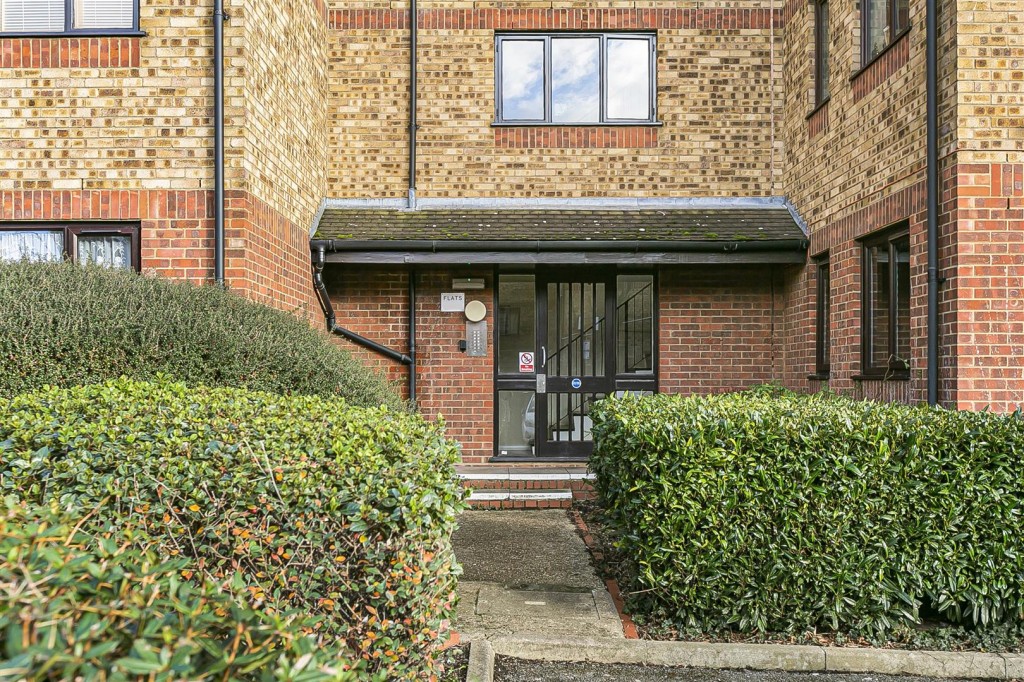 Green Pond Close, Walthamstow, London, E17