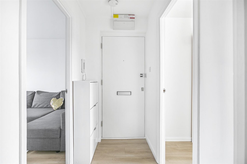 Green Pond Close, Walthamstow, London, E17