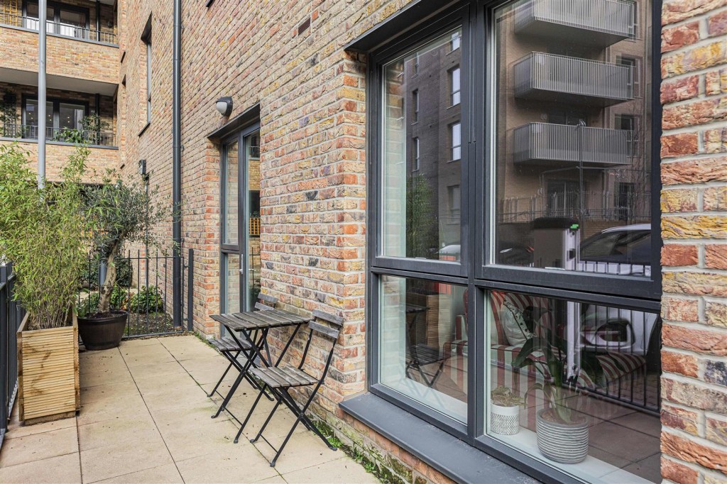 Clarkson Crescent, Walthamstow, London, E17