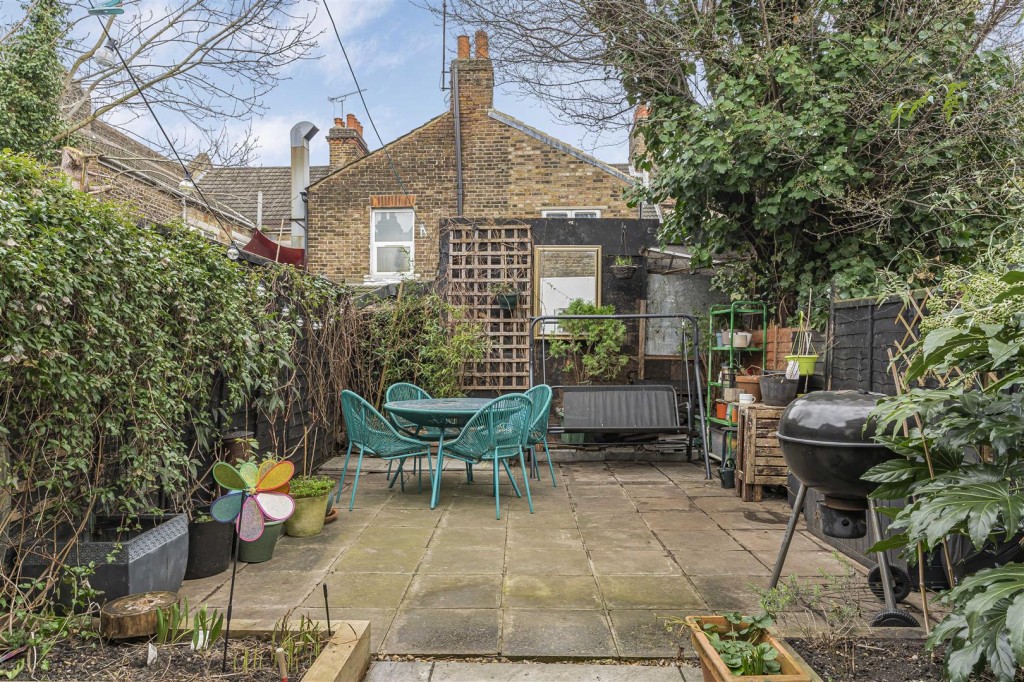 Albion Road, Walthamstow, London, E17