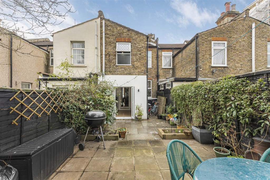 Albion Road, Walthamstow, London, E17