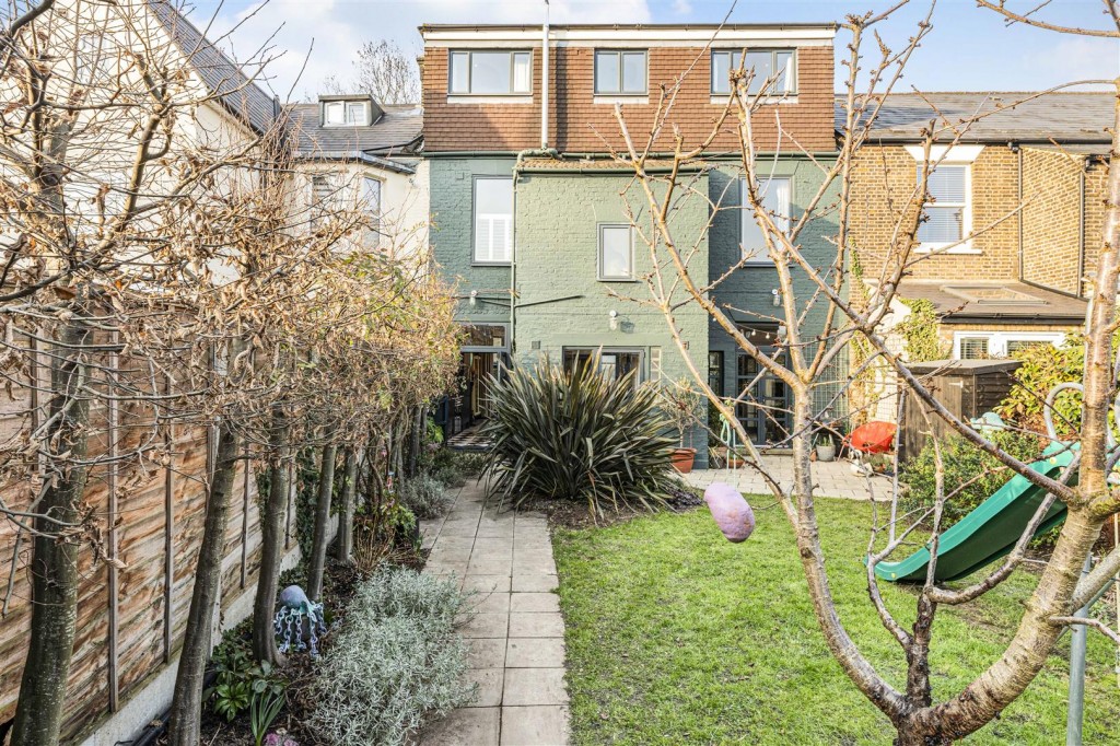 St. Mary Road, Walthamstow, London, E17