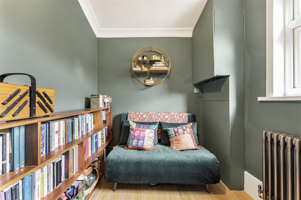Steele Road, Leytonstone, London, E11