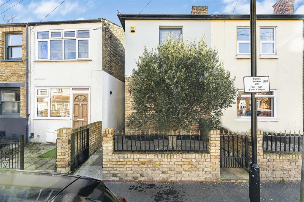 Byron Road, Walthamstow, London, E17