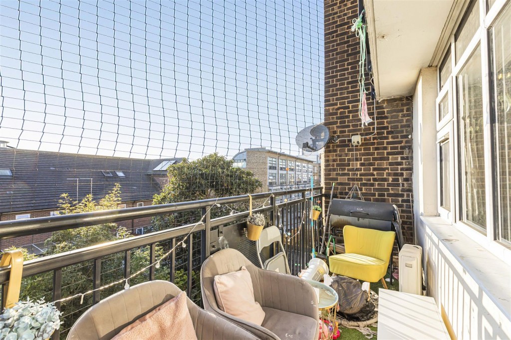 Ayerst Court, Beaumont Road, Leyton, London, E10