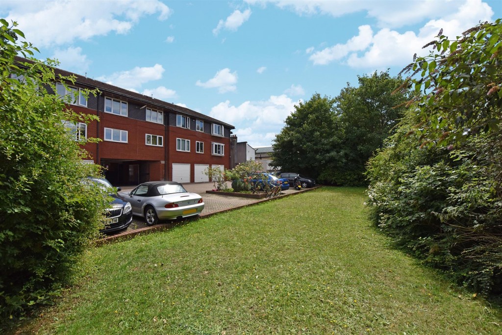 Thomas Lodge, West Avenue, Walthamstow, London, E17