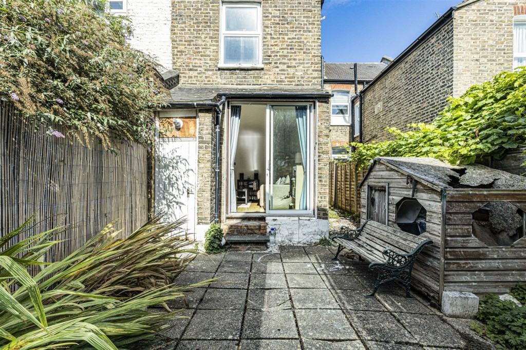 Barrett Road, Walthamstow, London, E17