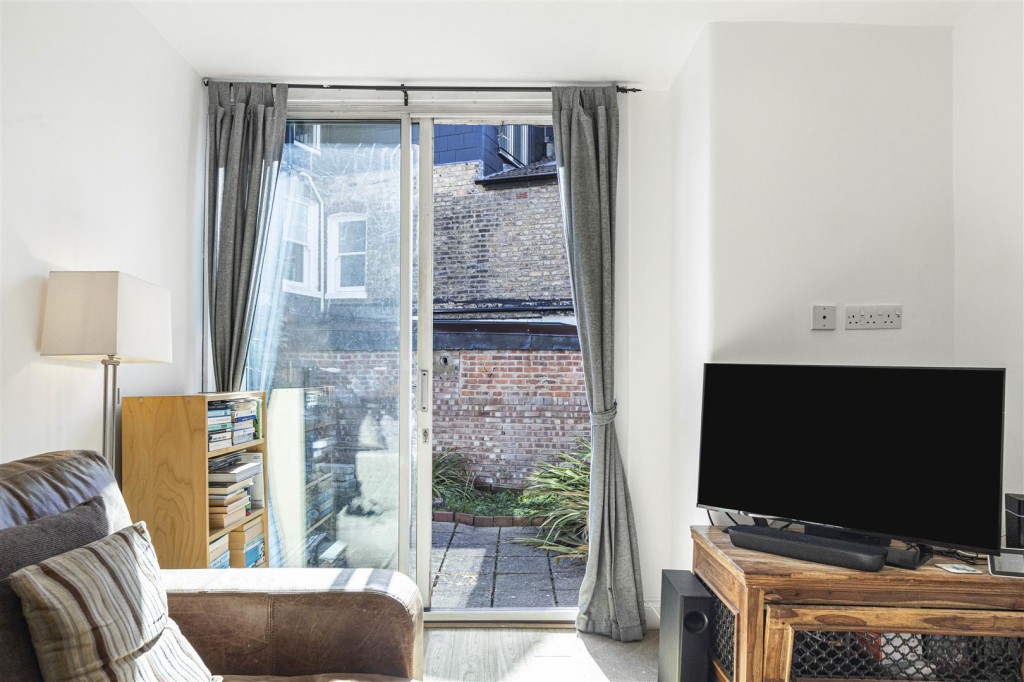 Barrett Road, Walthamstow, London, E17