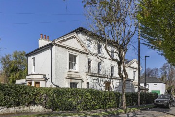 The Chestnuts, Bishops Close, Walthamstow, London, E17