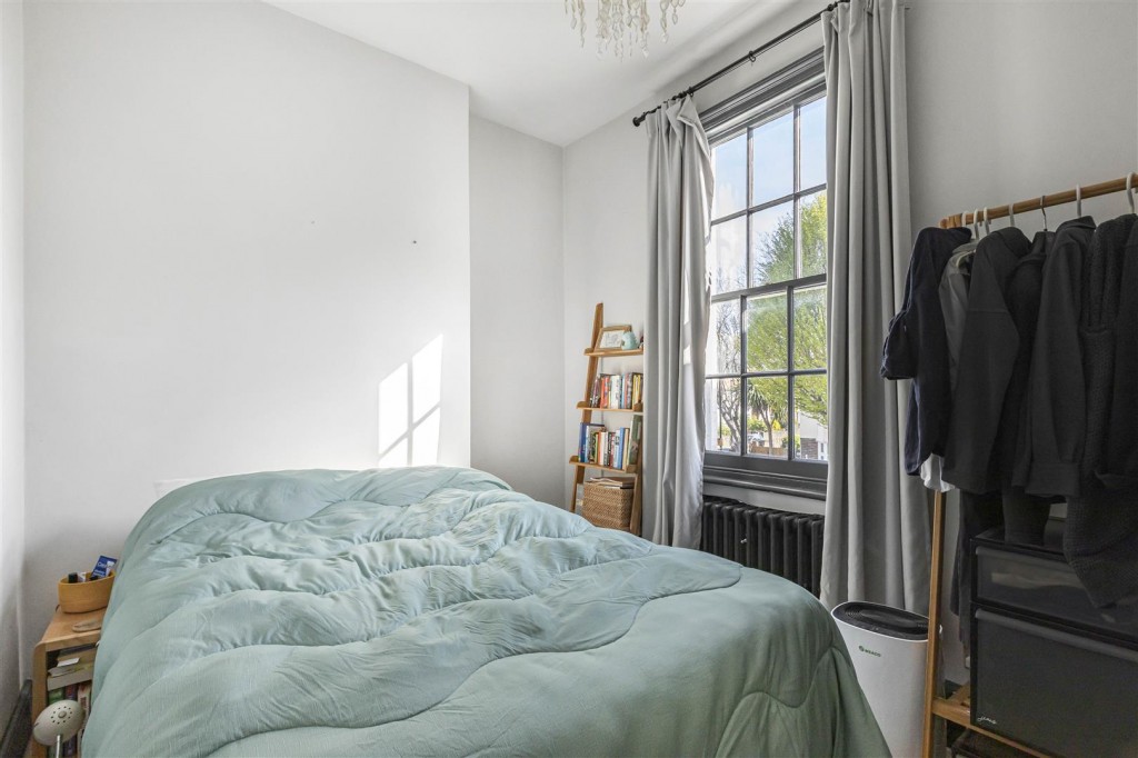 The Chestnuts, Bishops Close, Walthamstow, London, E17