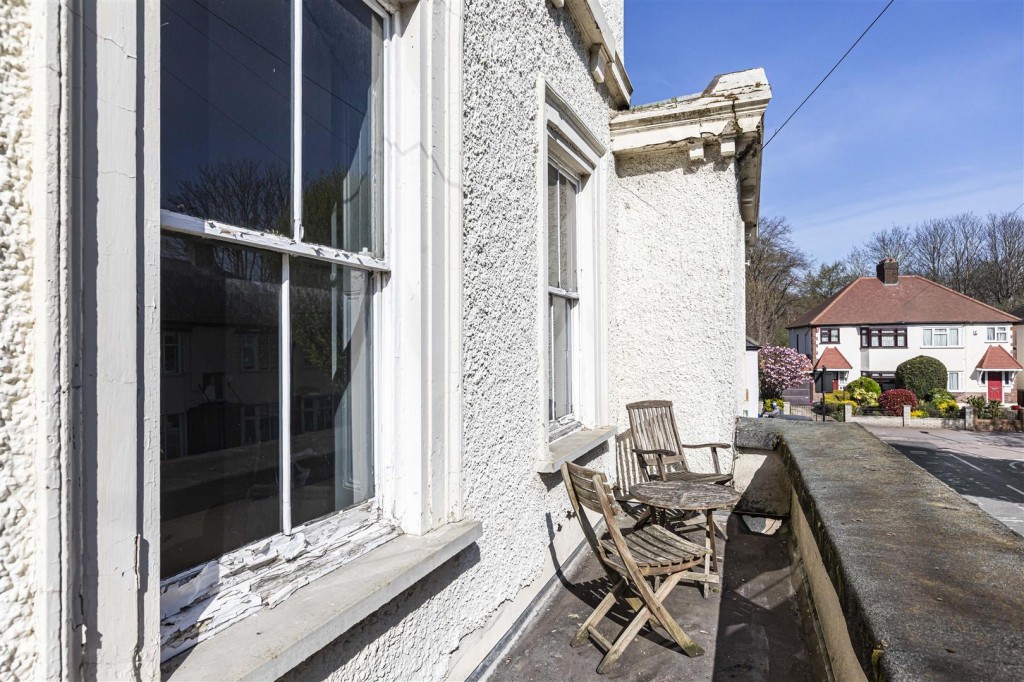 The Chestnuts, Bishops Close, Walthamstow, London, E17