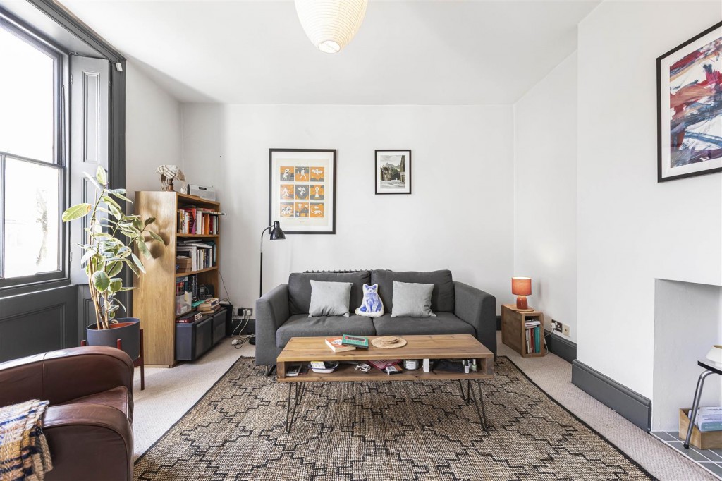 The Chestnuts, Bishops Close, Walthamstow, London, E17