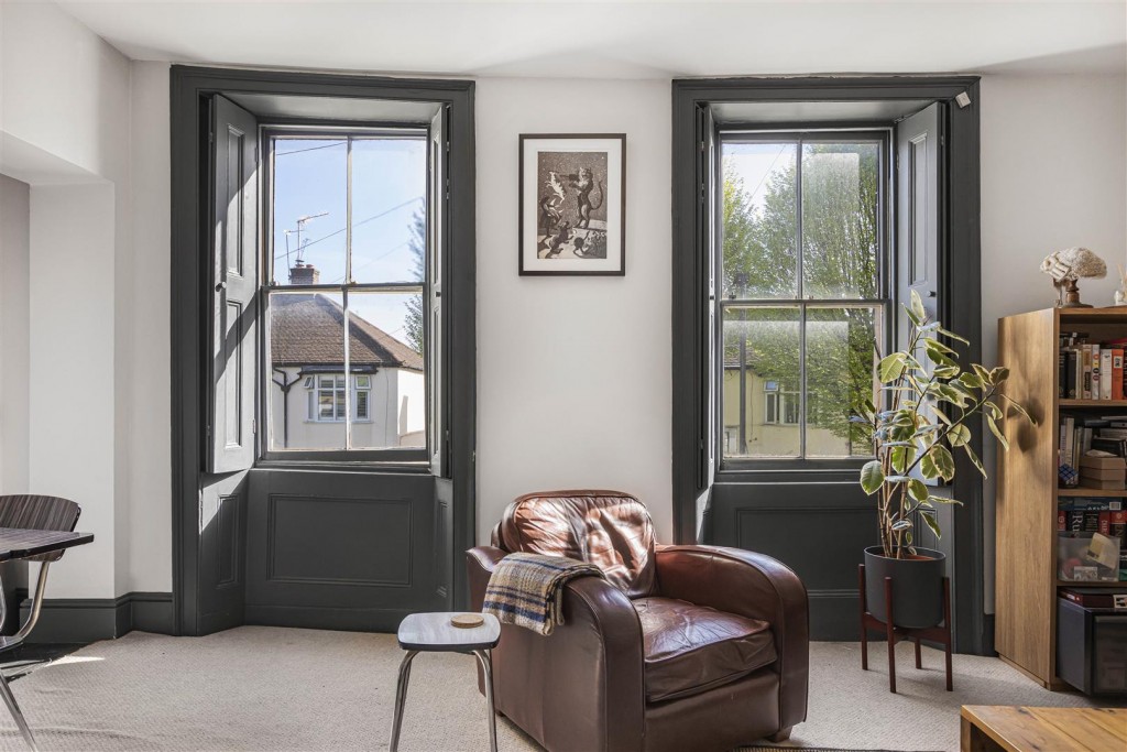 The Chestnuts, Bishops Close, Walthamstow, London, E17