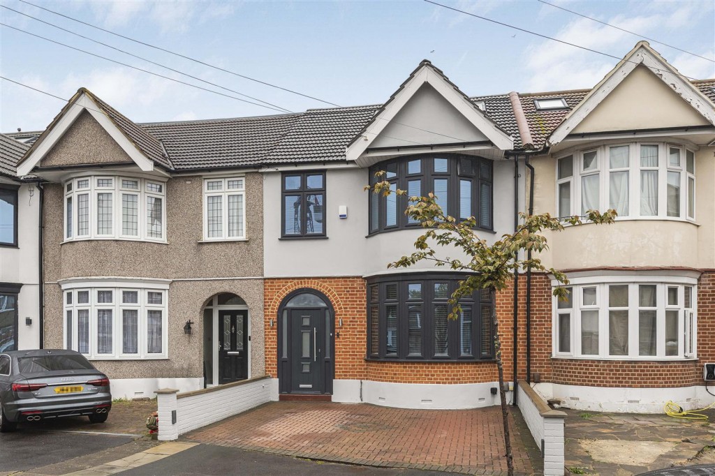 Chudleigh Crescent, Ilford, Essex, IG3