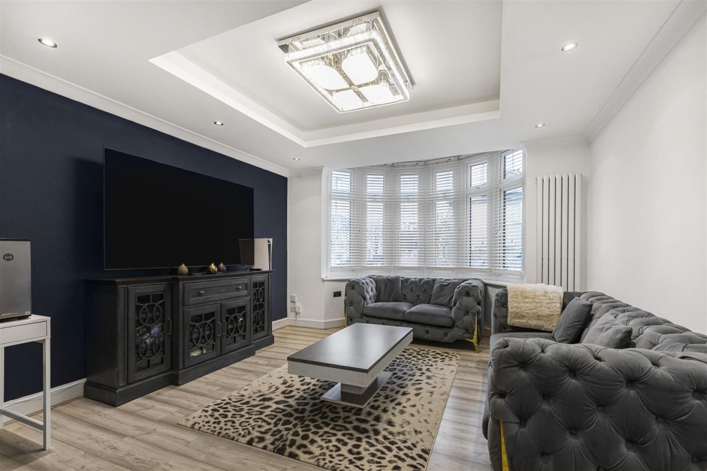 Chudleigh Crescent, Ilford, Essex, IG3