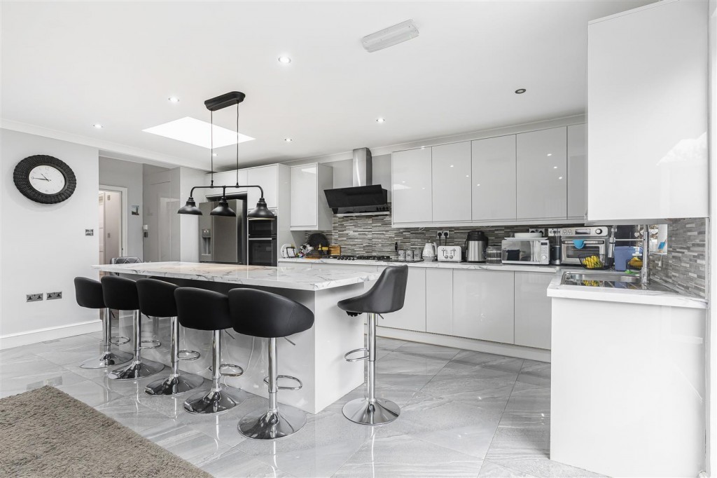 Chudleigh Crescent, Ilford, Essex, IG3