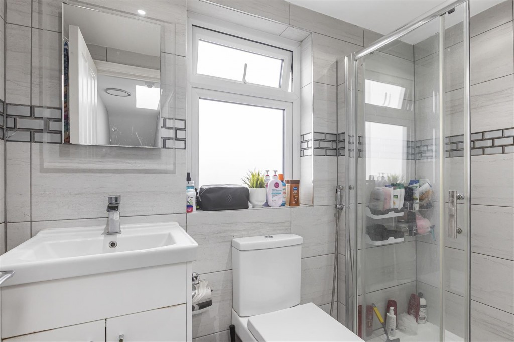Chudleigh Crescent, Ilford, Essex, IG3