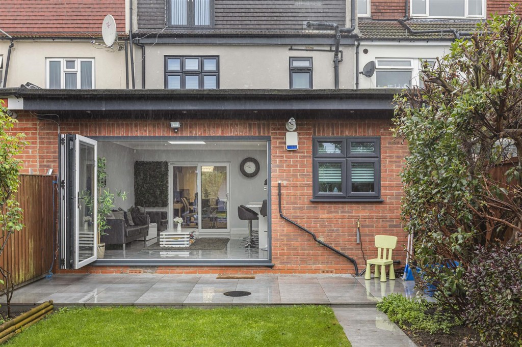 Chudleigh Crescent, Ilford, Essex, IG3