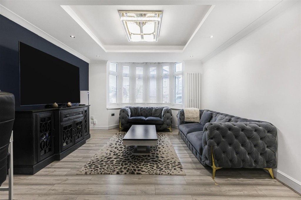 Chudleigh Crescent, Ilford, Essex, IG3