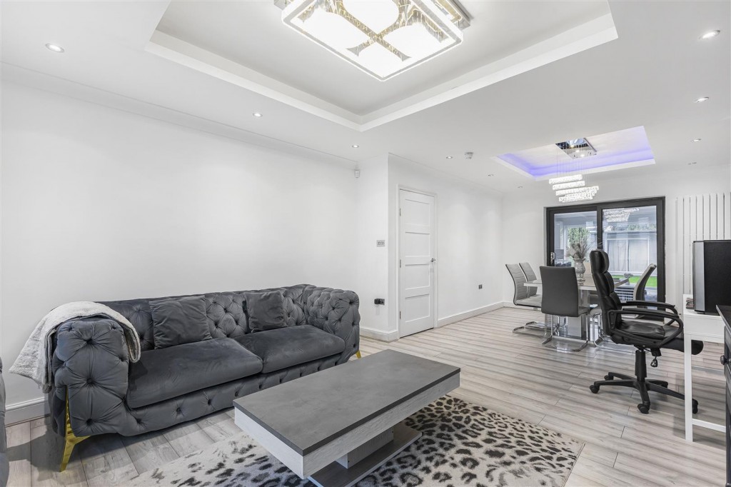 Chudleigh Crescent, Ilford, Essex, IG3