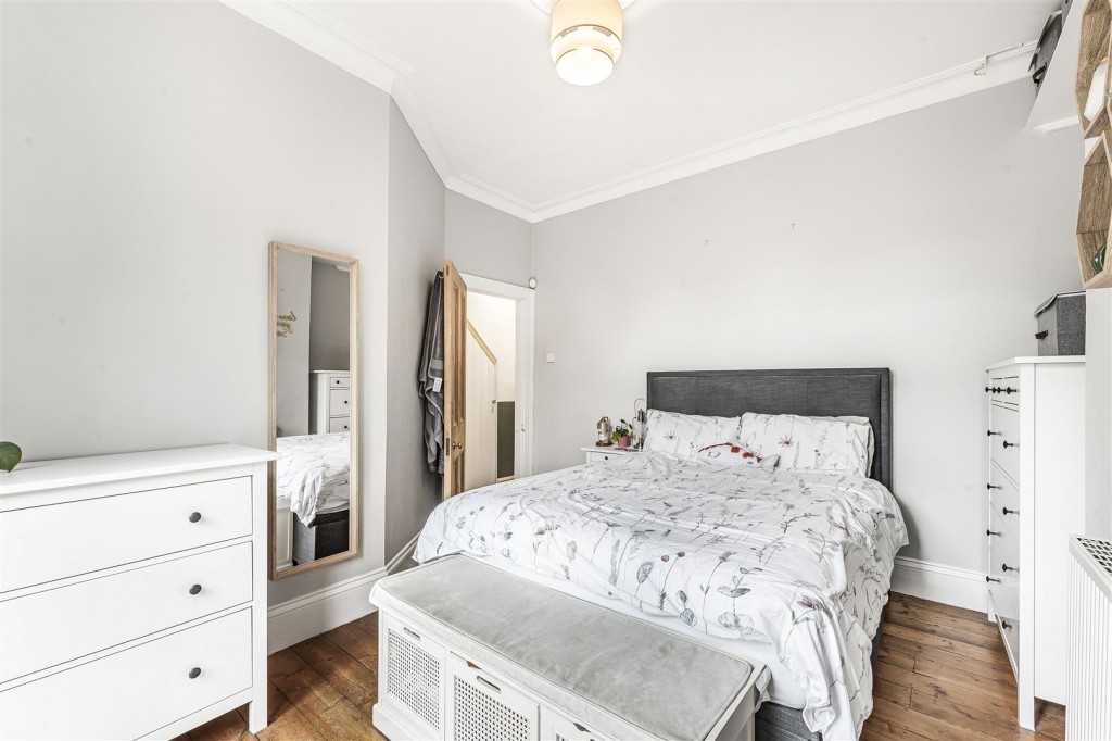 Cleveland Park Crescent, Walthamstow, London, E17
