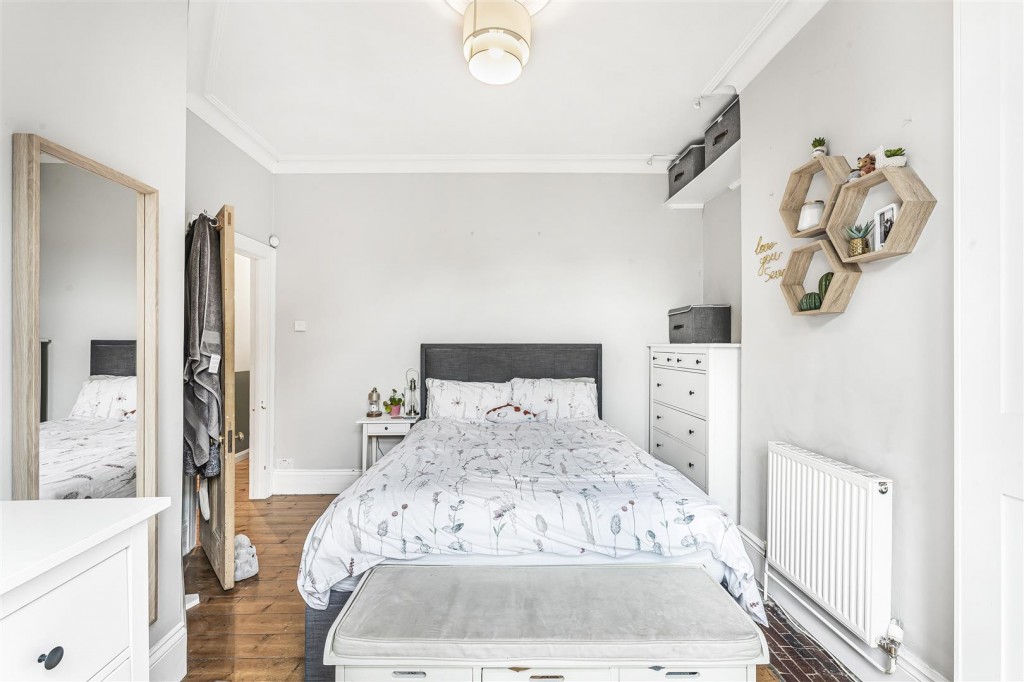 Cleveland Park Crescent, Walthamstow, London, E17