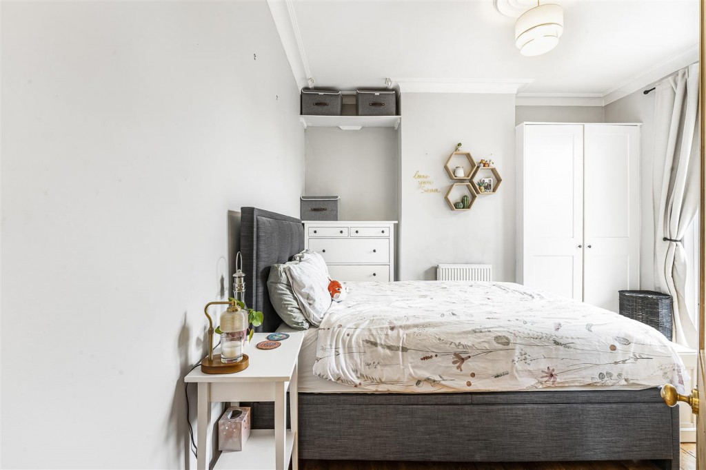 Cleveland Park Crescent, Walthamstow, London, E17