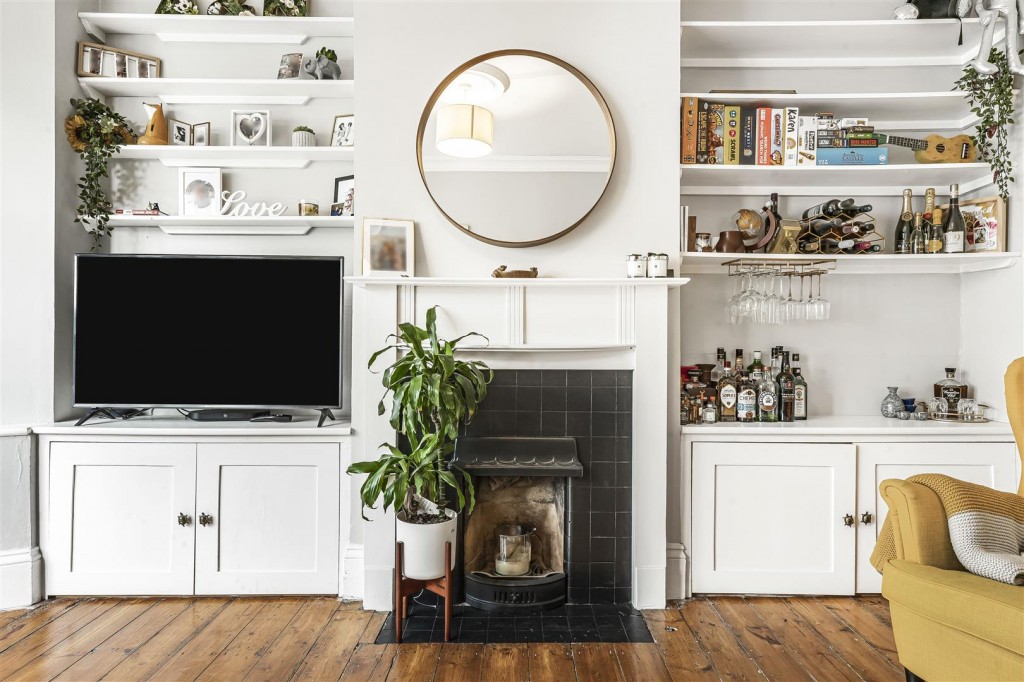 Cleveland Park Crescent, Walthamstow, London, E17