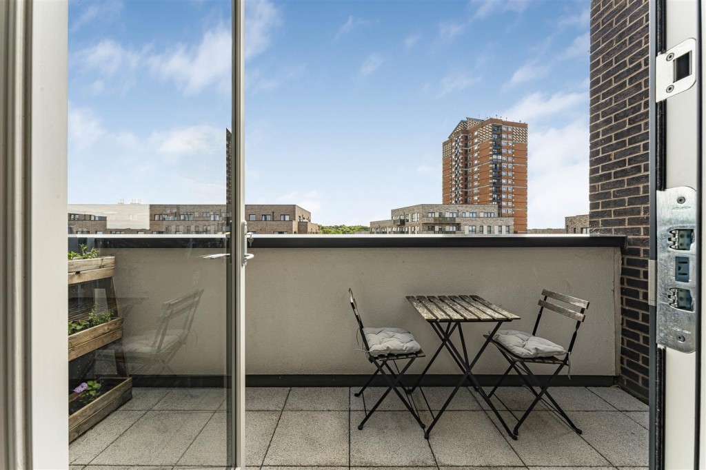 Clarkson Crescent, Walthamstow, London, E17