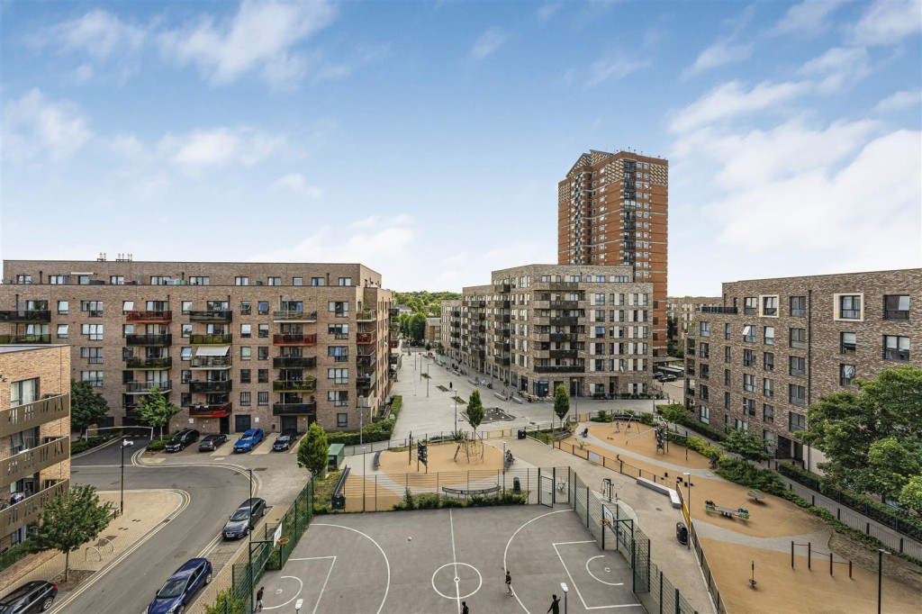 Clarkson Crescent, Walthamstow, London, E17