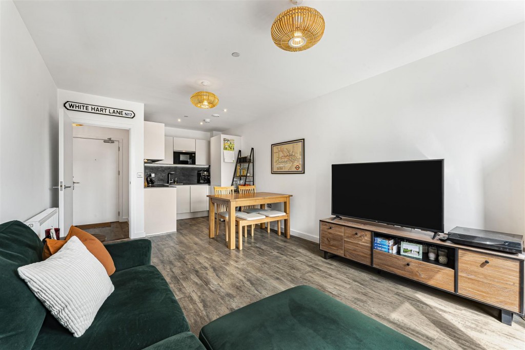 Clarkson Crescent, Walthamstow, London, E17