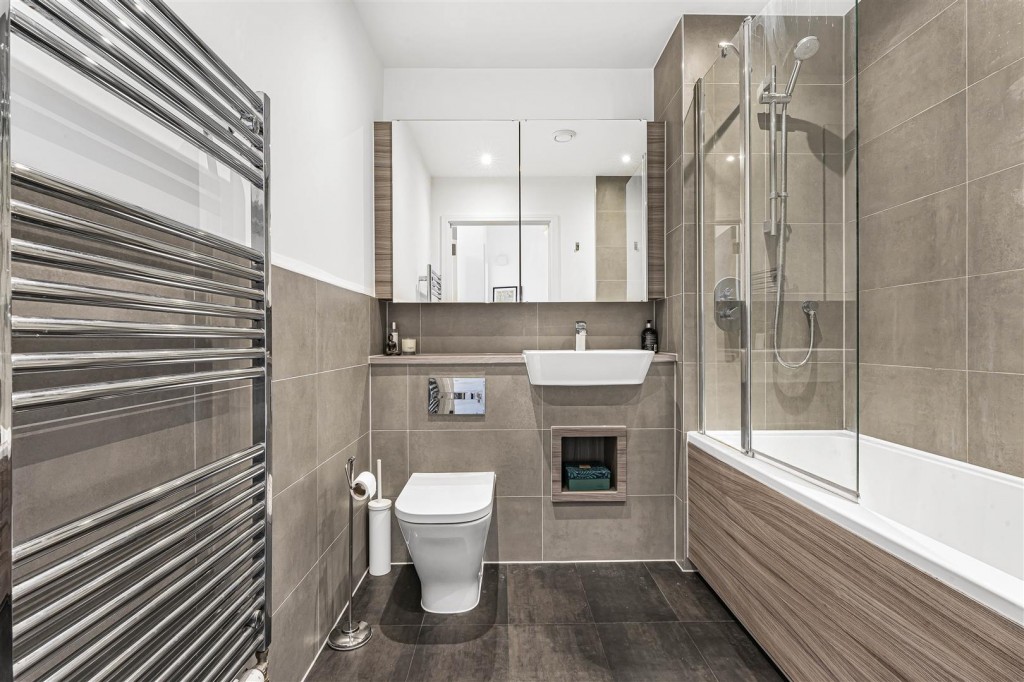 Clarkson Crescent, Walthamstow, London, E17