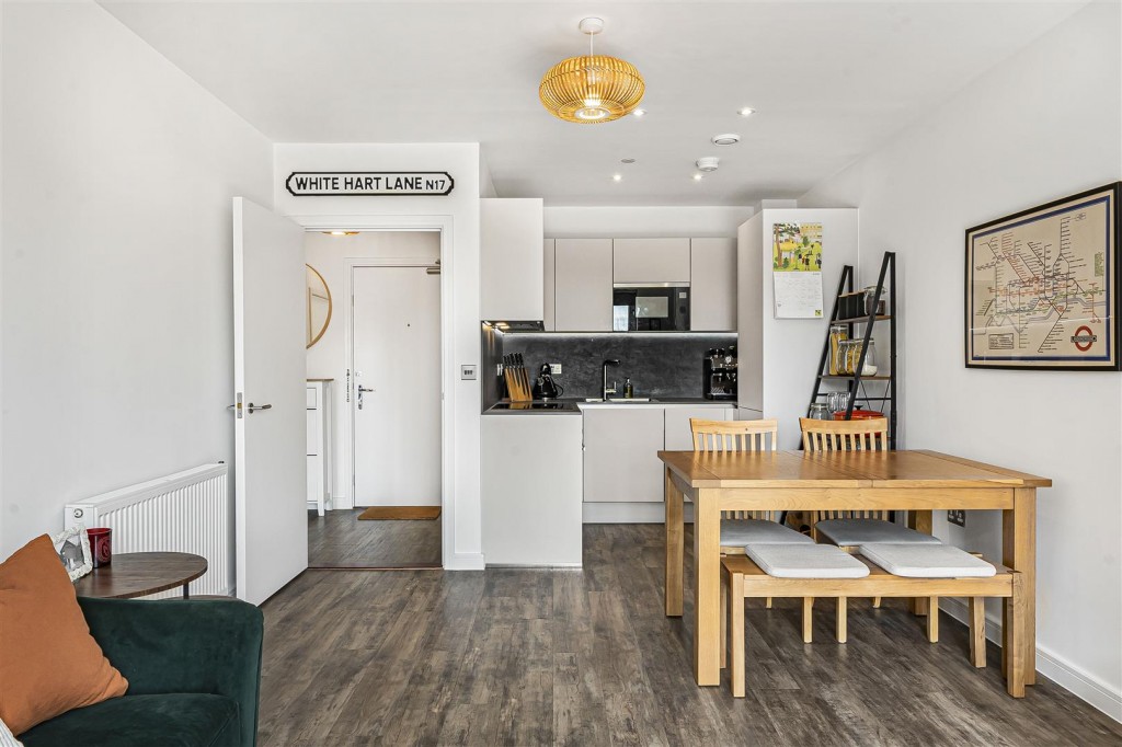 Clarkson Crescent, Walthamstow, London, E17