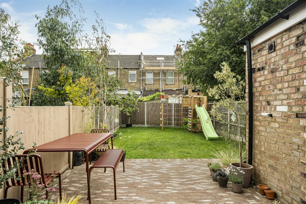 Belgrave Road, Leyton, London, E10