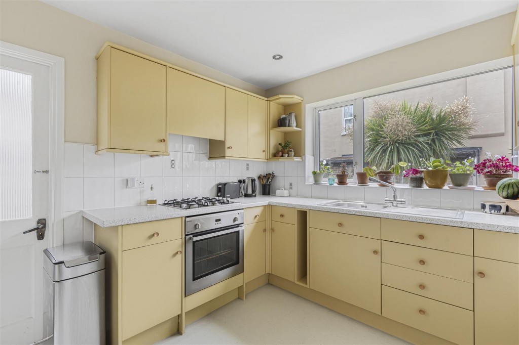 Essex Road, Leyton, London, E10