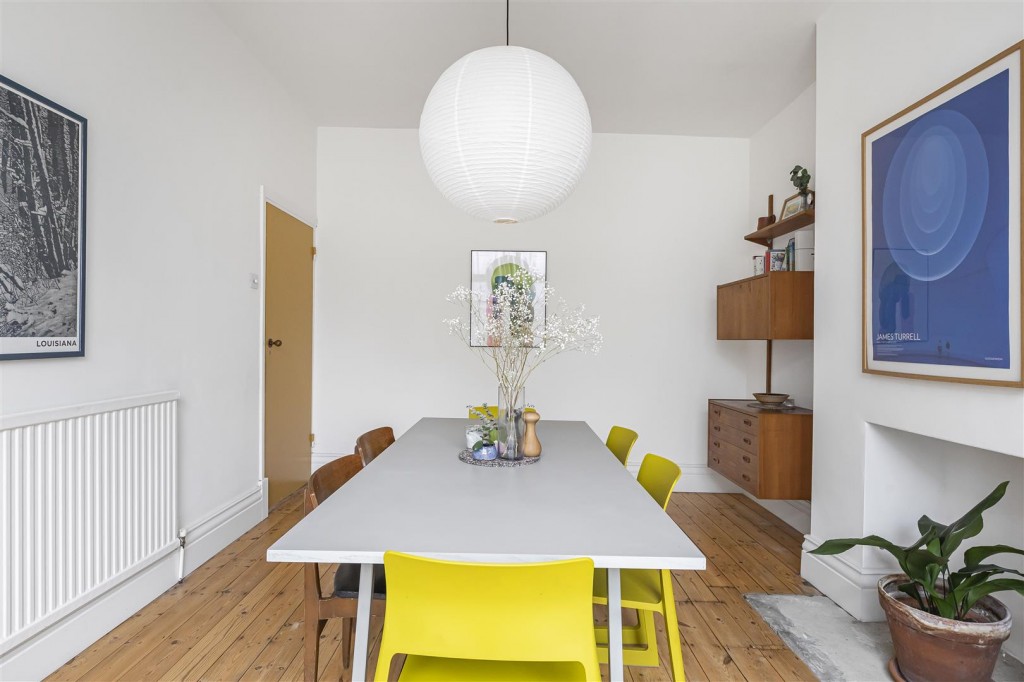 Essex Road, Leyton, London, E10