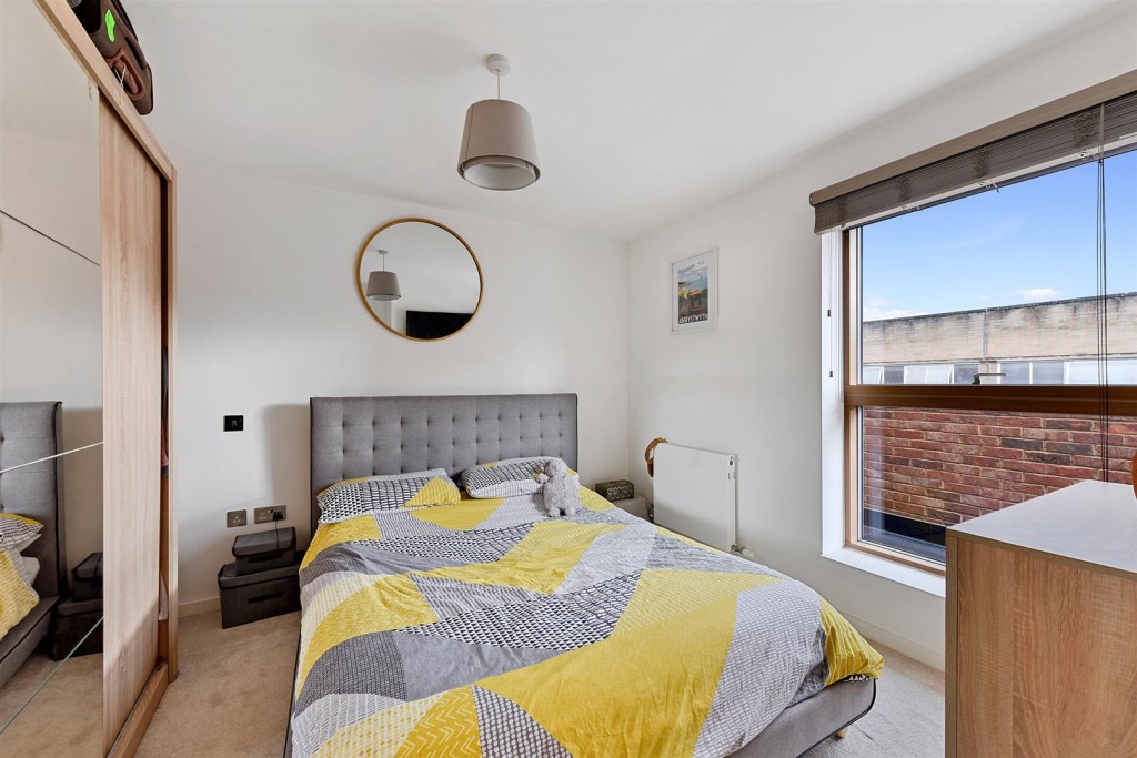 High Road Leyton, Leyton, London, E10