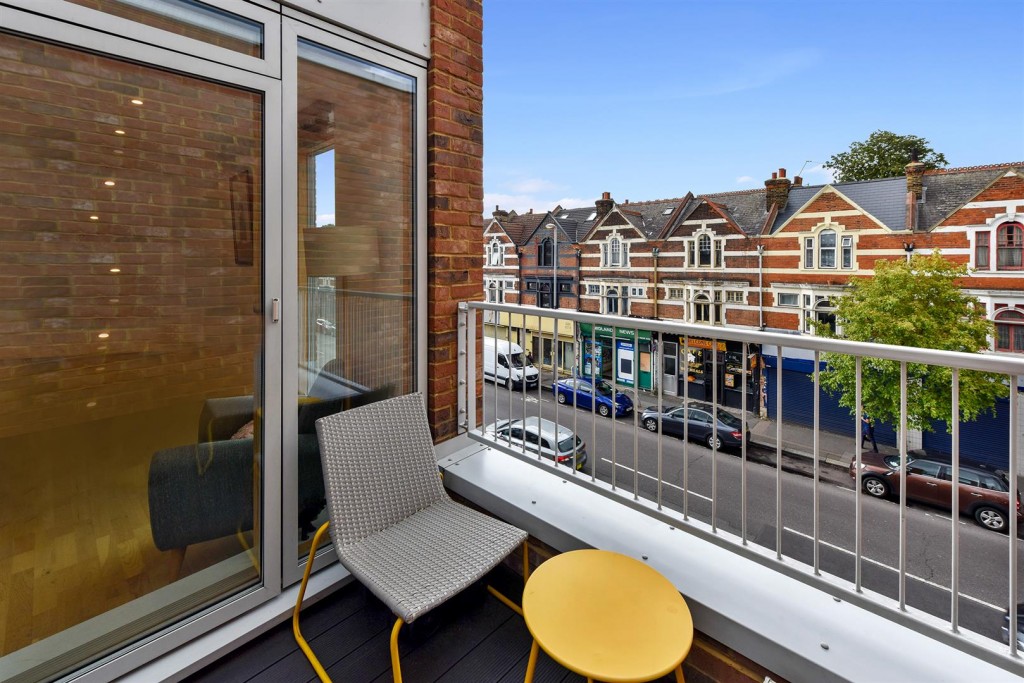 High Road Leyton, Leyton, London, E10