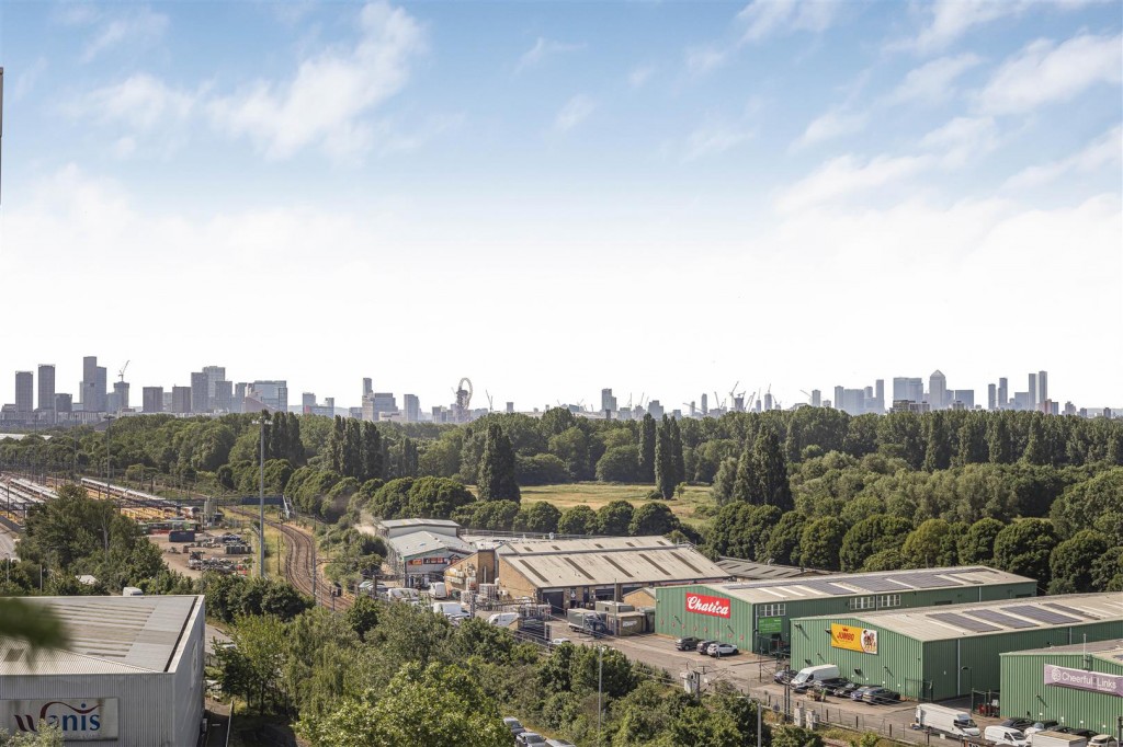 Beck Square, Leyton, London, E10