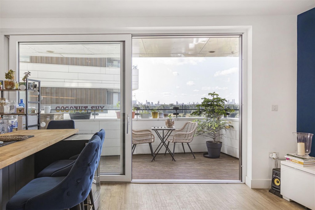 Beck Square, Leyton, London, E10