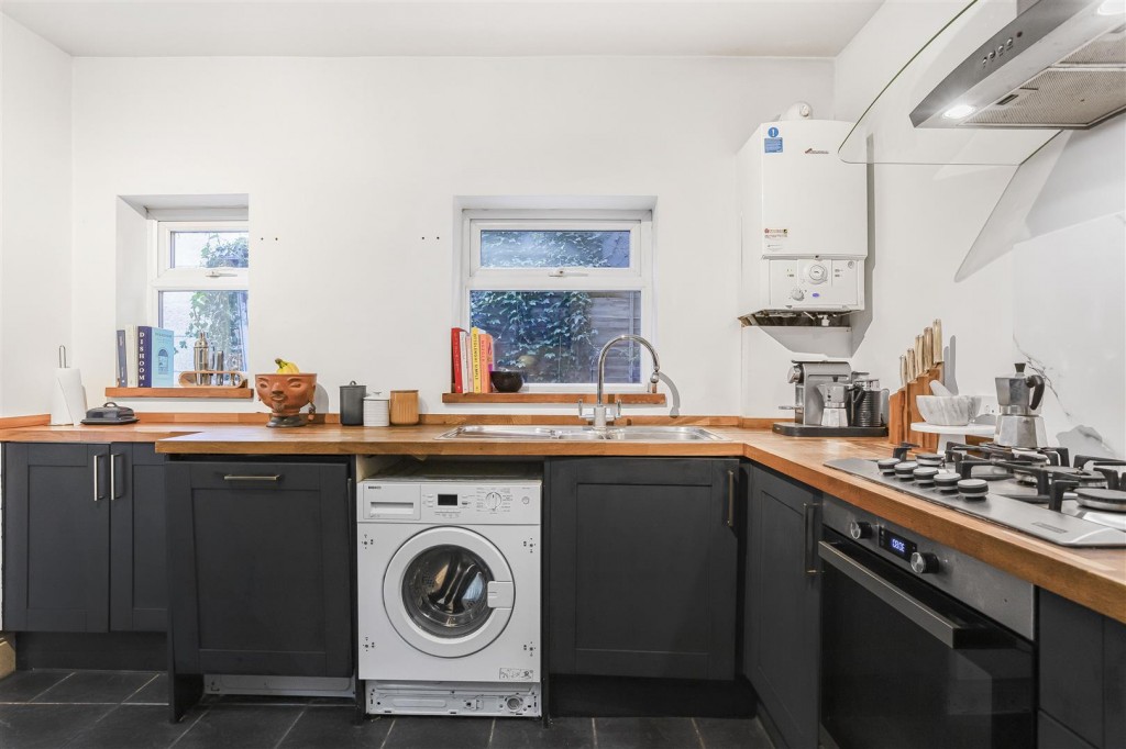 Lyndhurst Drive, Leyton, London, E10