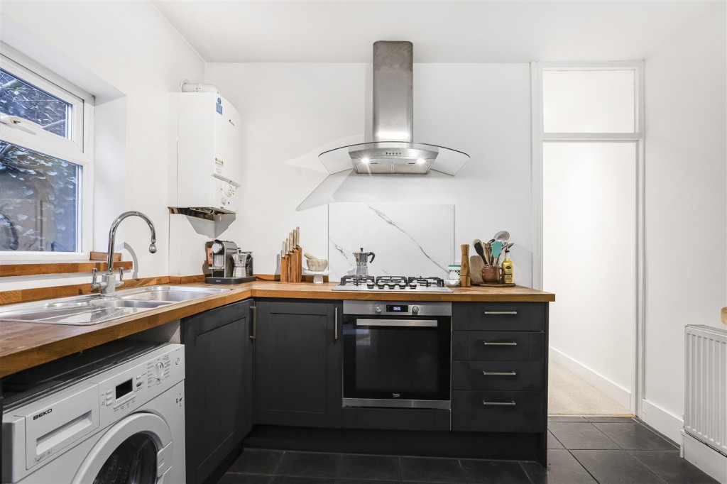 Lyndhurst Drive, Leyton, London, E10