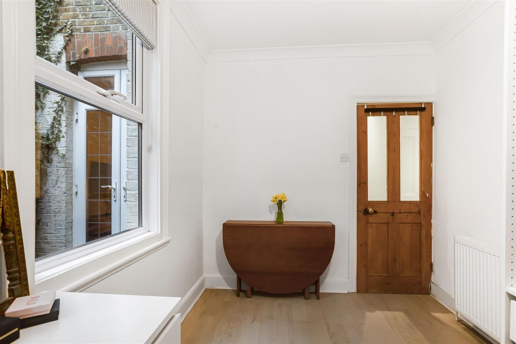 Lyndhurst Drive, Leyton, London, E10
