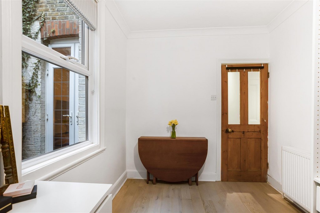 Lyndhurst Drive, Leyton, London, E10
